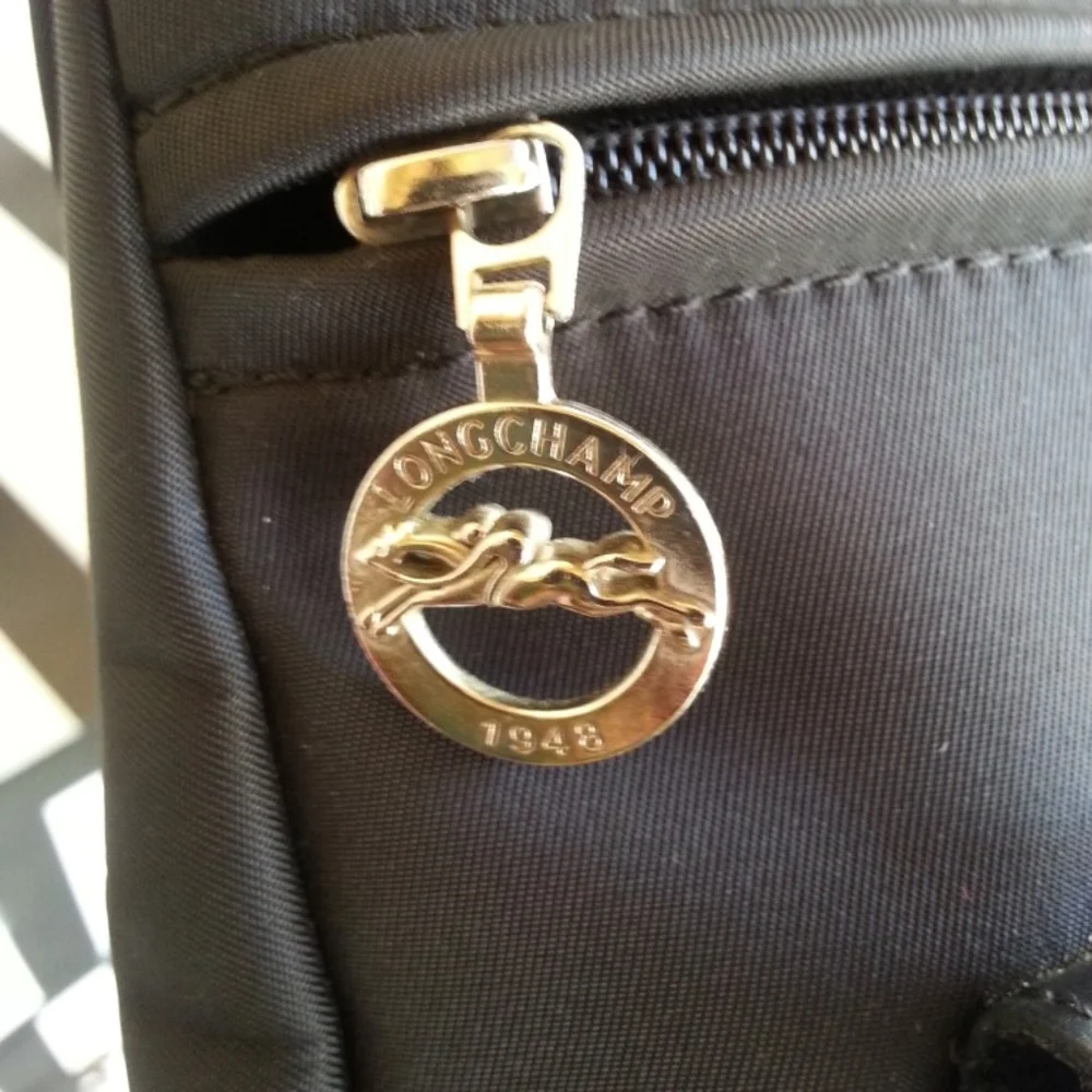 Gorgeous Vintage Longchamp Paris Crossbody bag